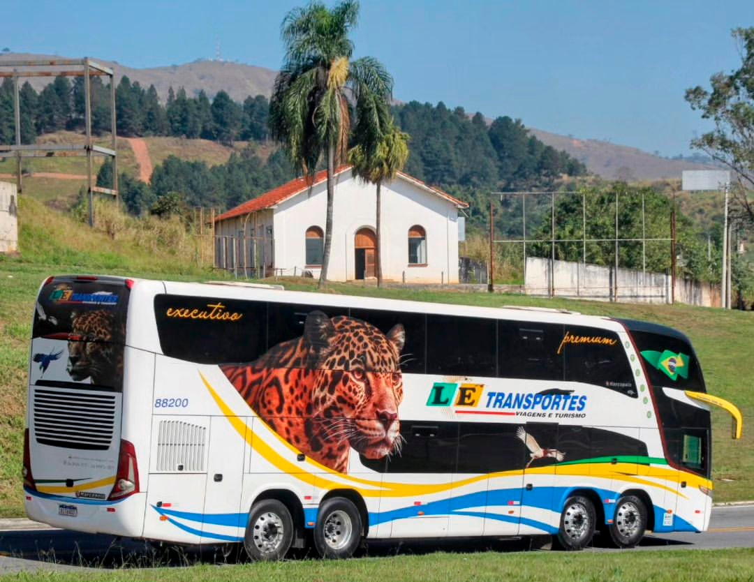 Ônibus da frota LE Transportes - Conforto que te leva mais longe